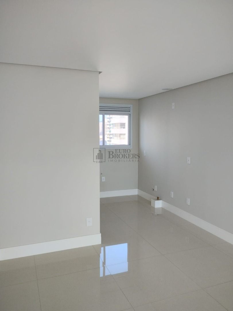 Apartamento à venda com 4 quartos, 129m² - Foto 9