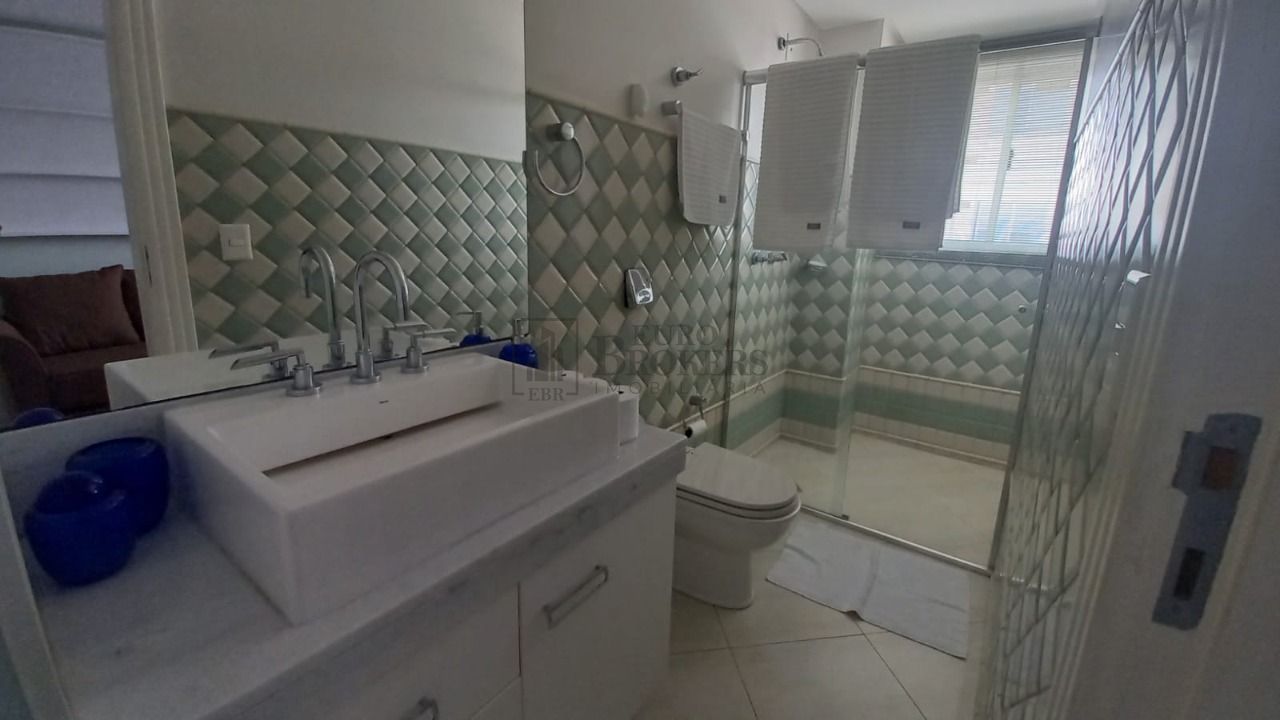 Apartamento à venda com 3 quartos, 194m² - Foto 29