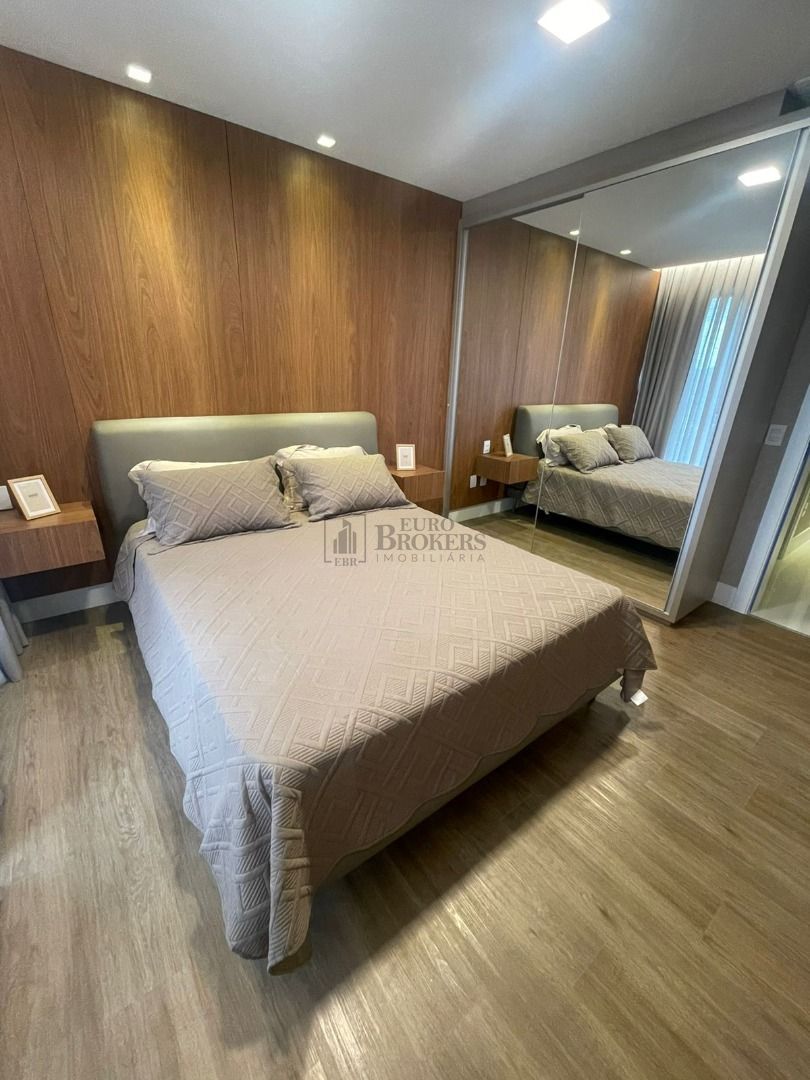 Apartamento à venda com 4 quartos, 252m² - Foto 19