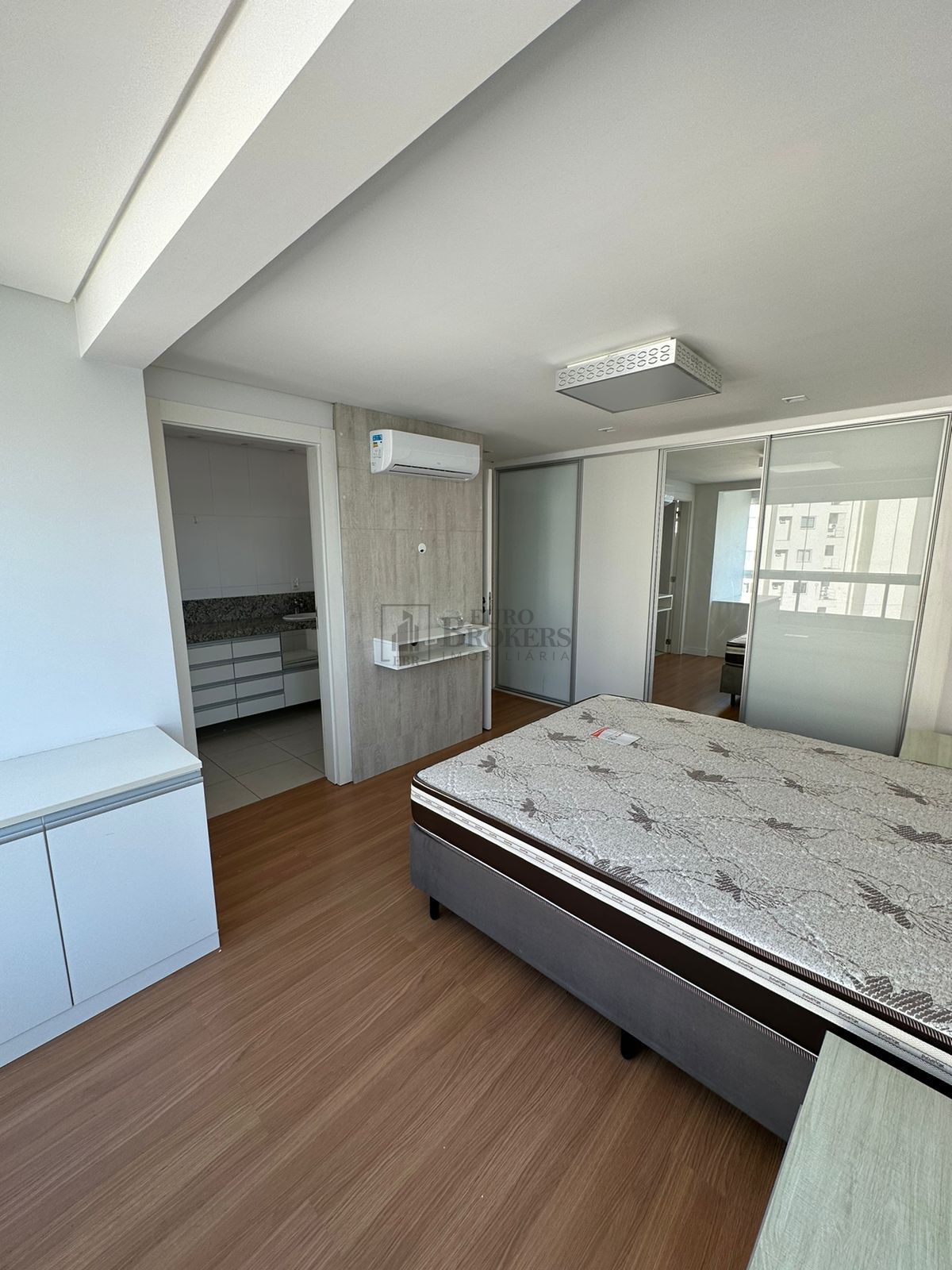 Apartamento para alugar com 3 quartos, 150m² - Foto 13