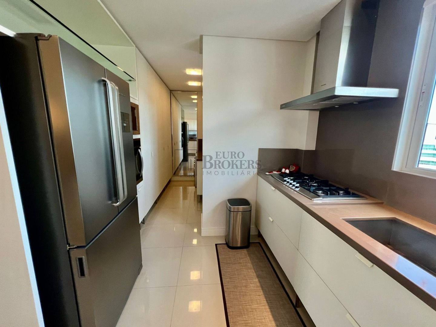 Apartamento à venda com 4 quartos, 144m² - Foto 6