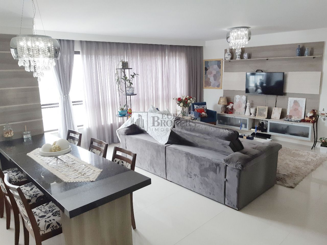 Apartamento  venda  no Centro - Balnerio Cambori, SC. Imveis