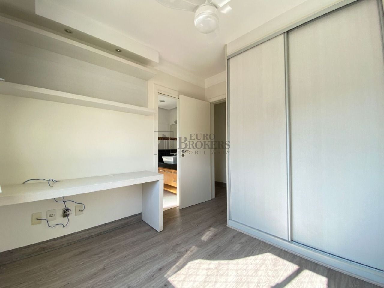 Apartamento à venda com 3 quartos, 138m² - Foto 12