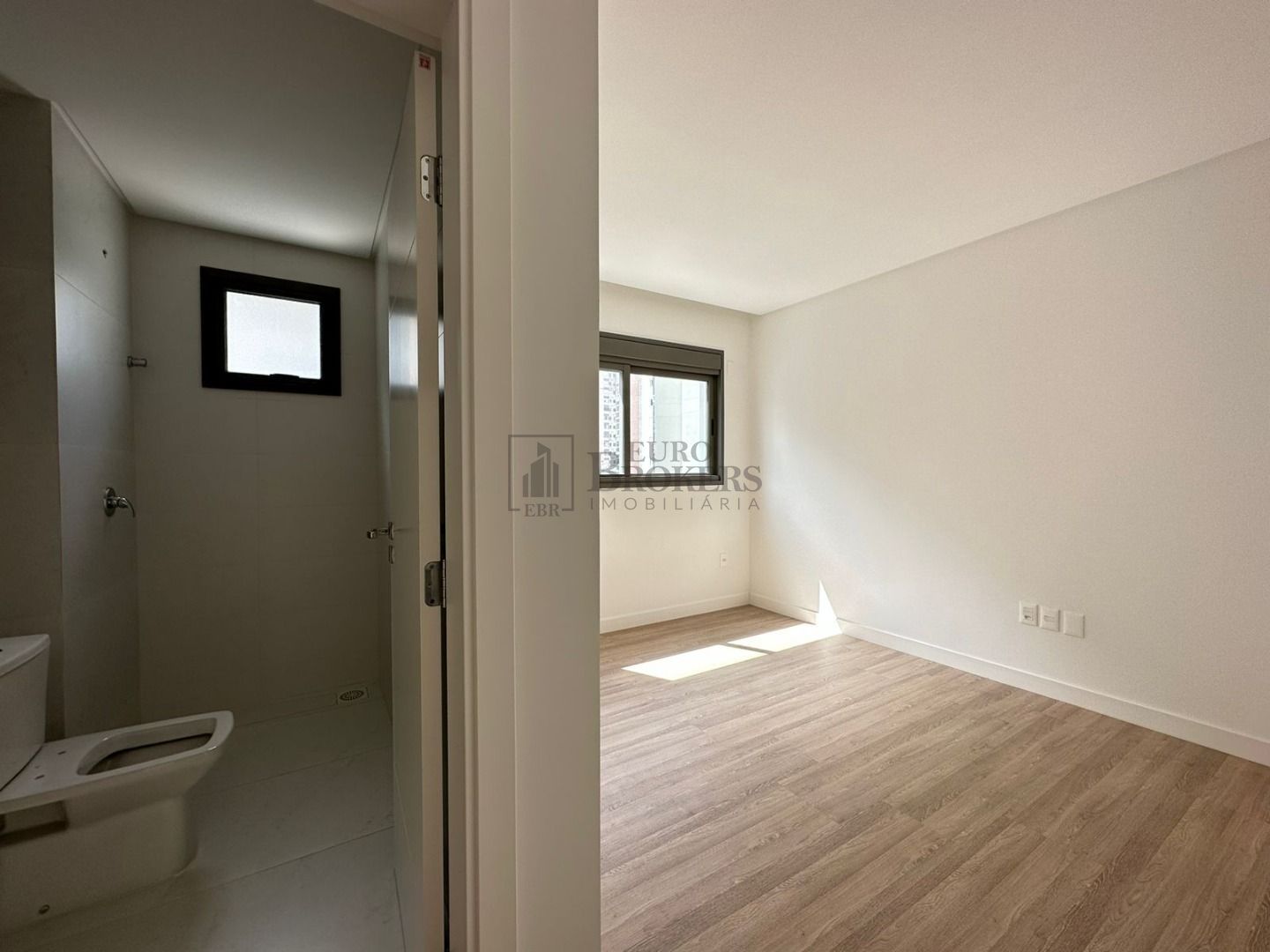 Apartamento à venda com 4 quartos, 165m² - Foto 15