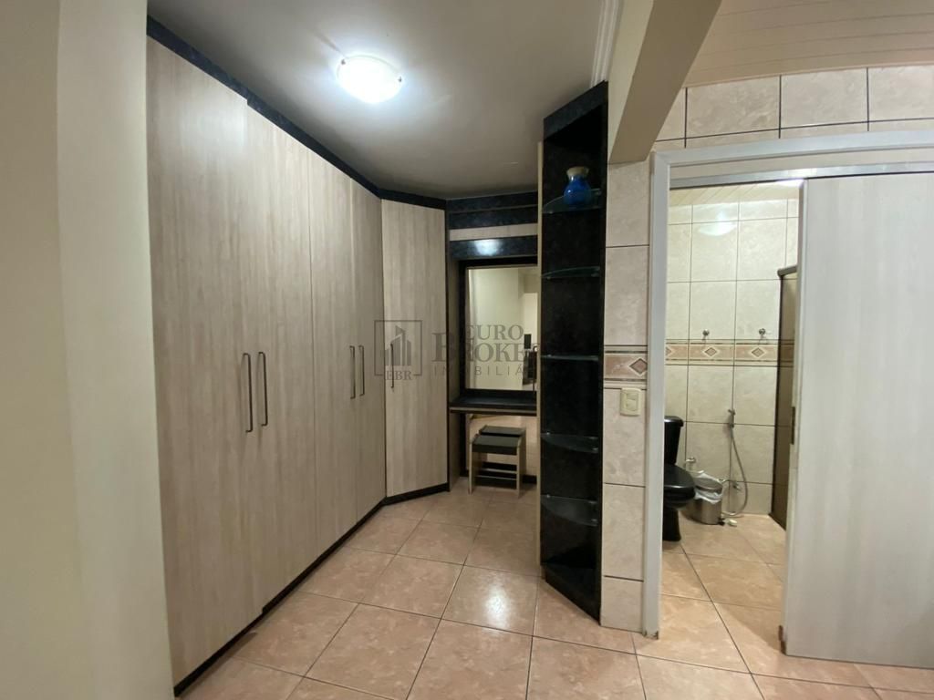 Apartamento à venda com 4 quartos, 237m² - Foto 14