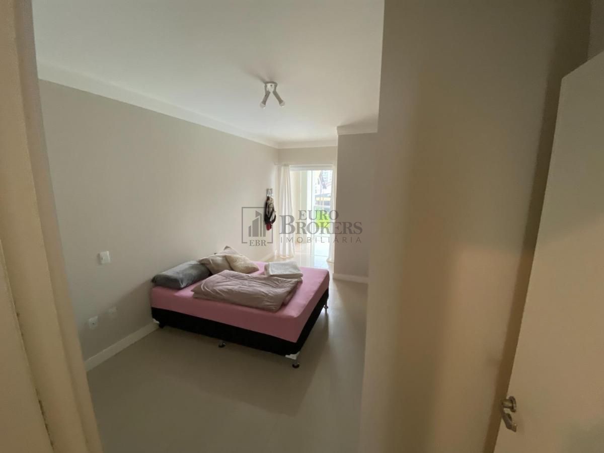 Casa à venda com 3 quartos, 190m² - Foto 12