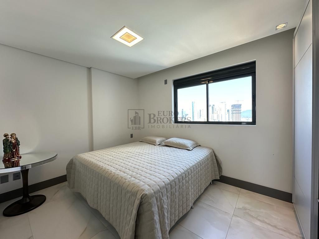 Apartamento à venda com 3 quartos, 130m² - Foto 14