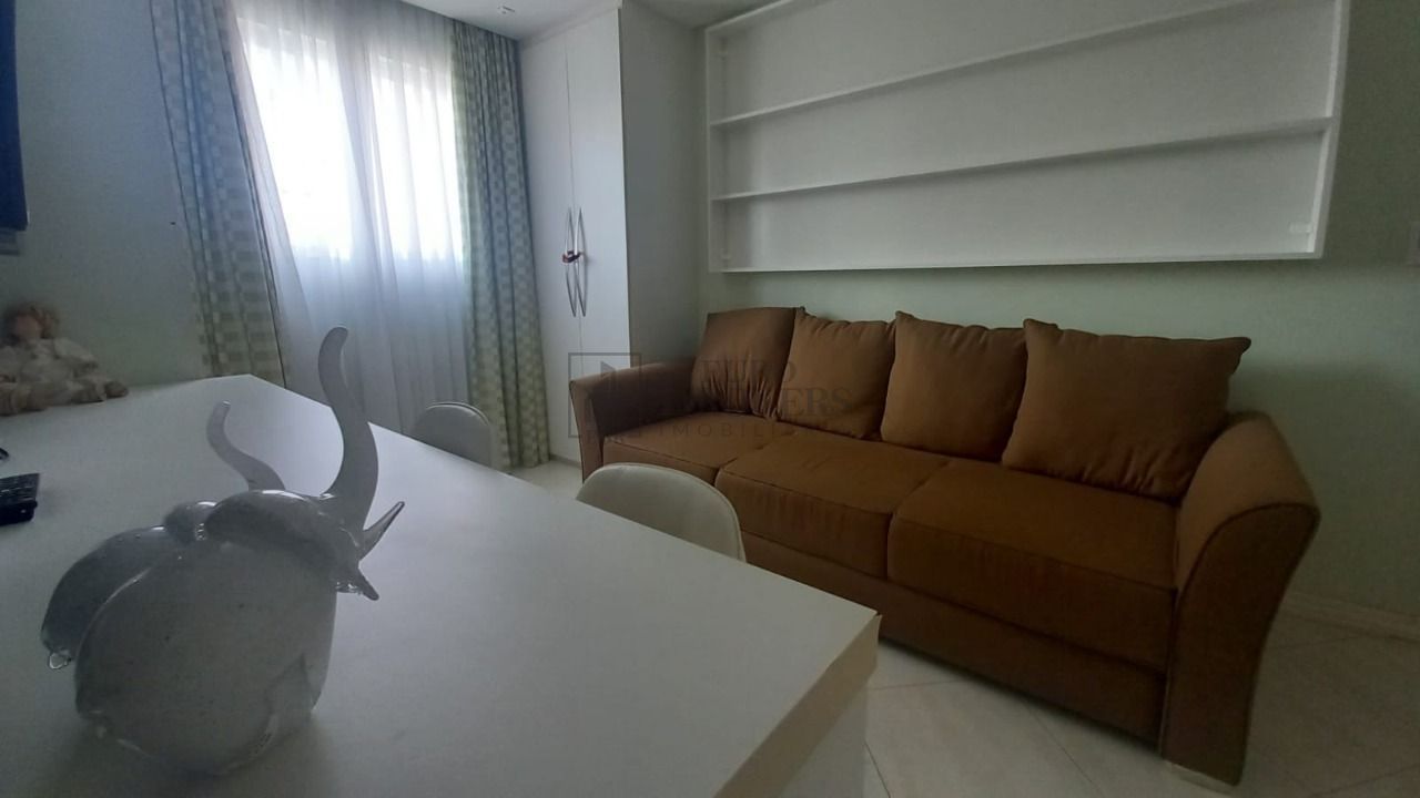 Apartamento à venda com 3 quartos, 194m² - Foto 28