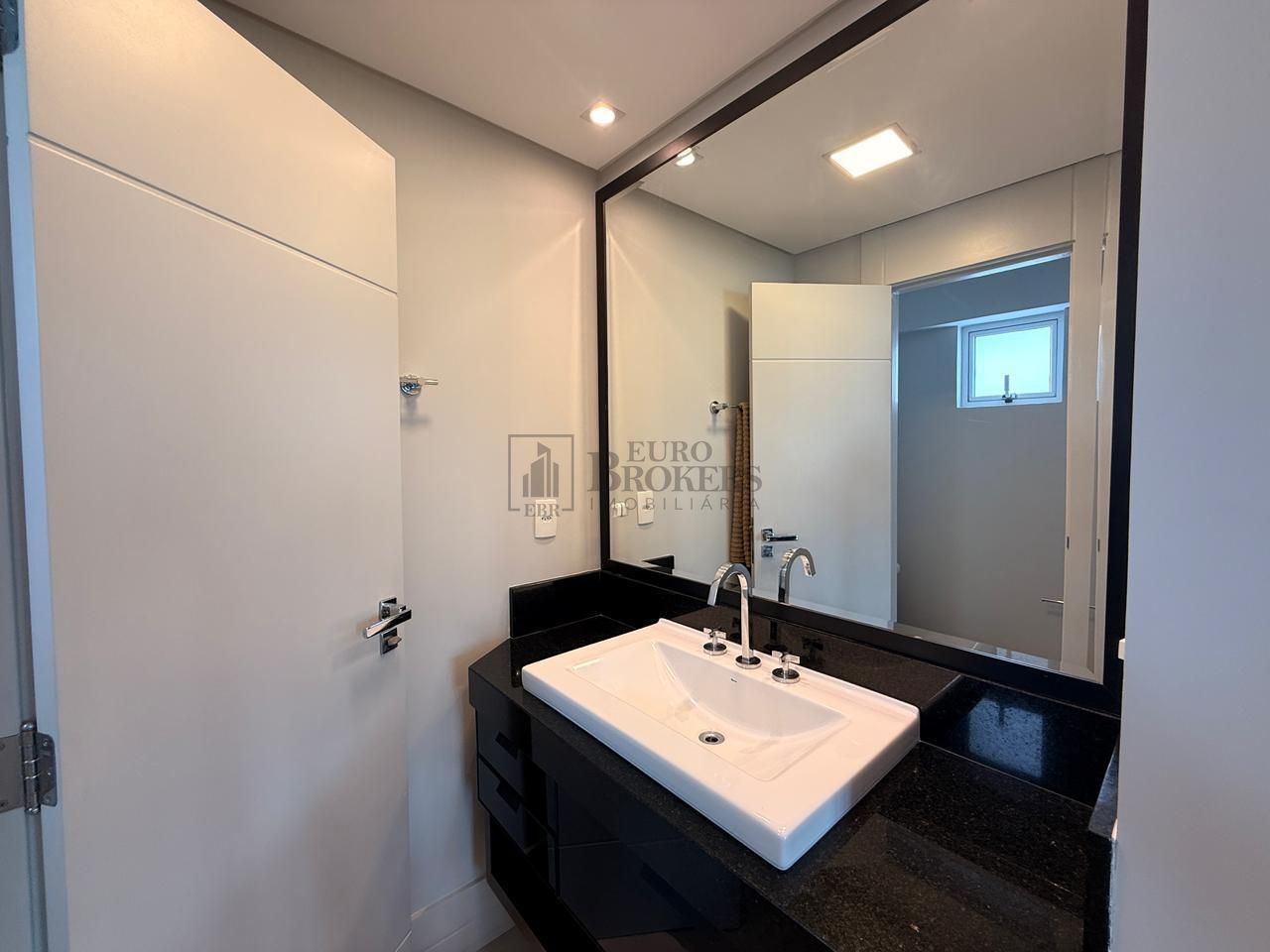 Apartamento, 3 quartos, 142 m² - Foto 2