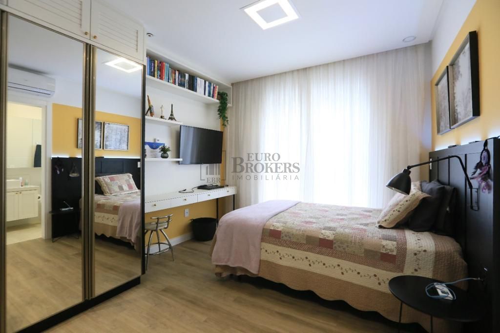 Apartamento à venda com 4 quartos, 192m² - Foto 9