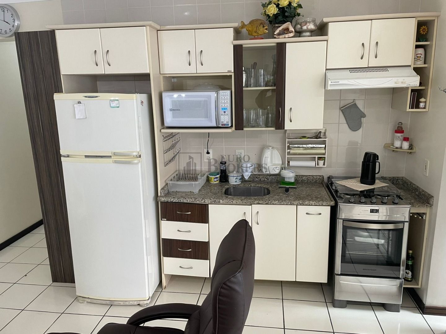 Apartamento à venda com 2 quartos, 65m² - Foto 11