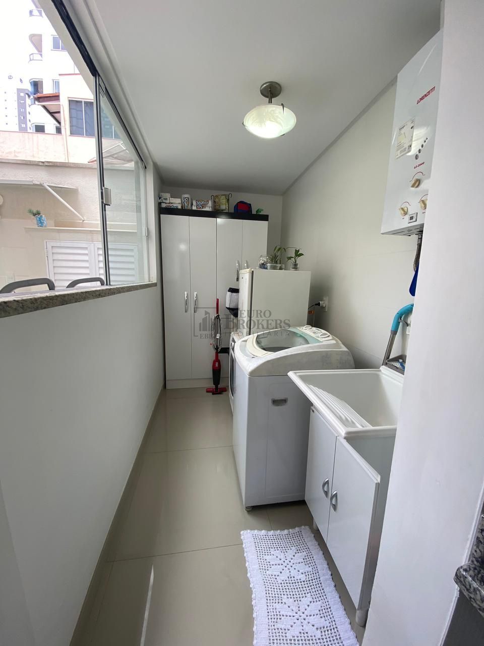 Sobrado à venda com 3 quartos, 252m² - Foto 31