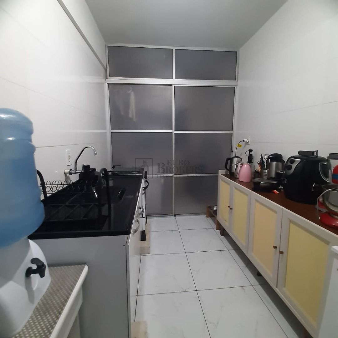 Apartamento à venda com 2 quartos, 72m² - Foto 13