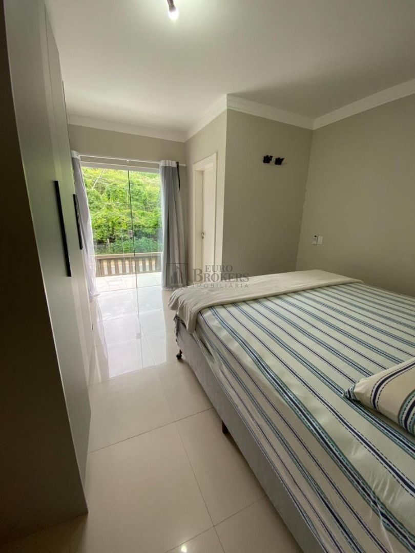 Casa à venda com 3 quartos, 190m² - Foto 16