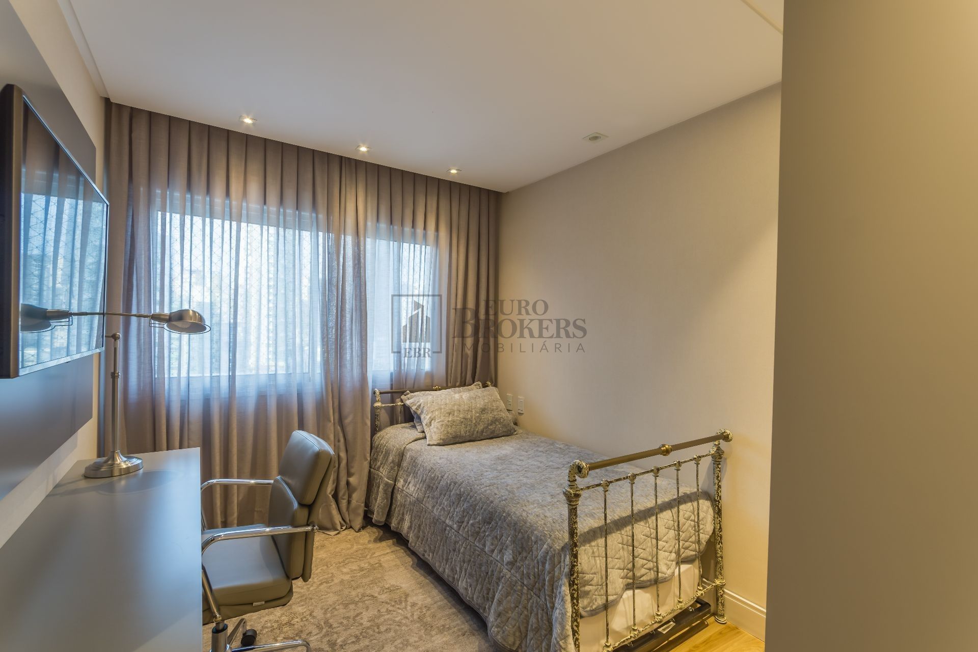 Apartamento à venda com 4 quartos, 191m² - Foto 19