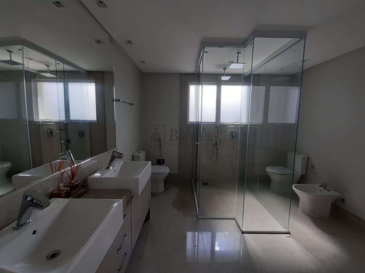 Apartamento para alugar com 5 quartos, 237m² - Foto 19