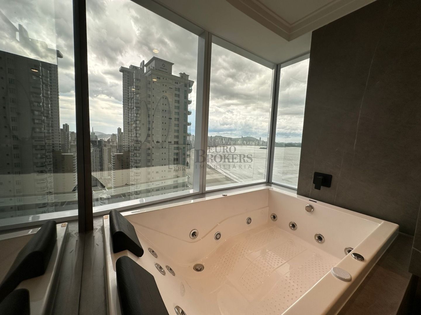 Apartamento, 4 quartos, 195 m² - Foto 13