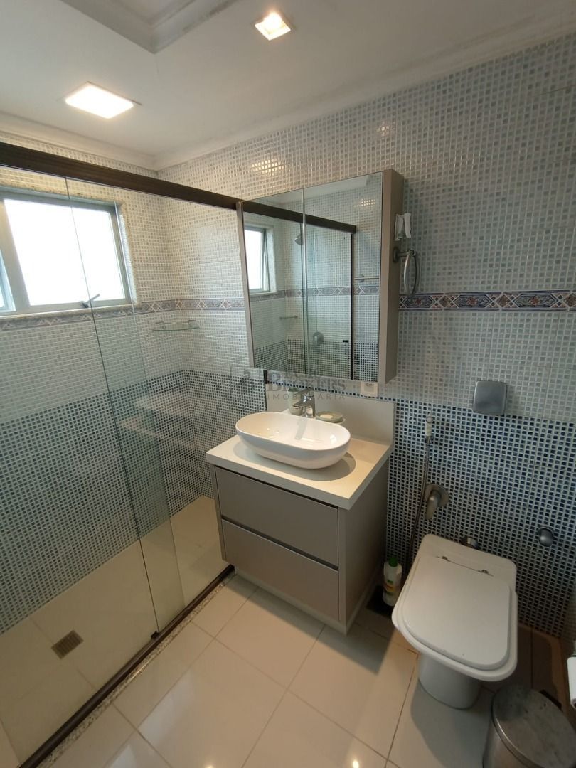 Apartamento à venda com 3 quartos, 180m² - Foto 10