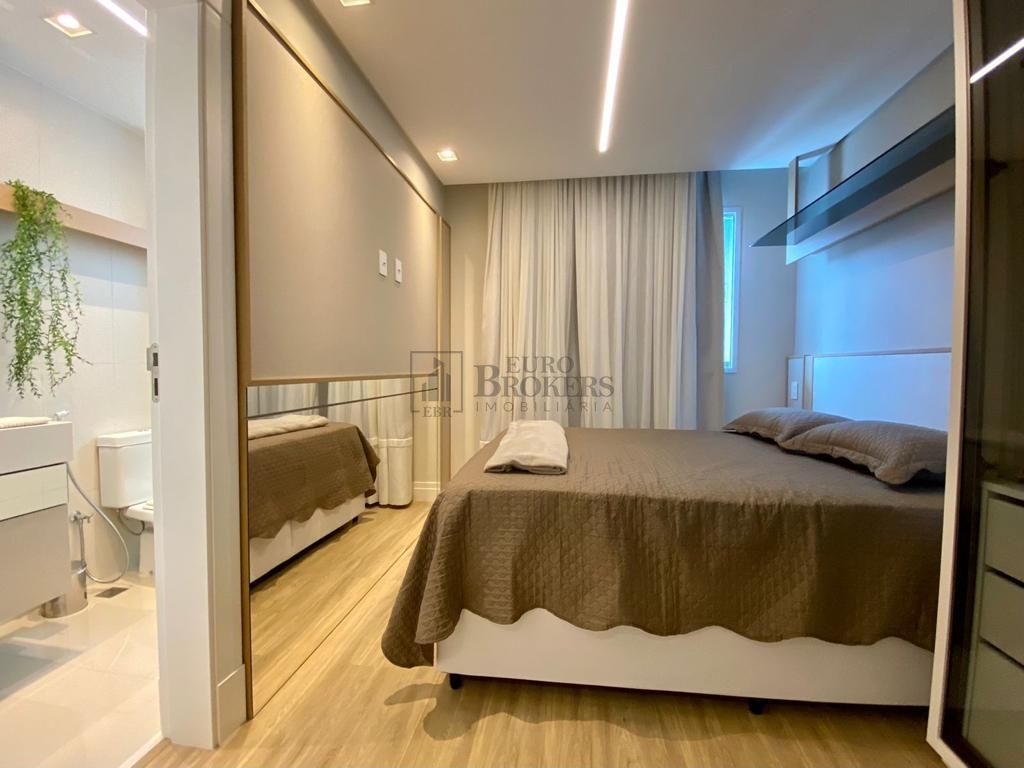 Apartamento à venda com 3 quartos, 139m² - Foto 13