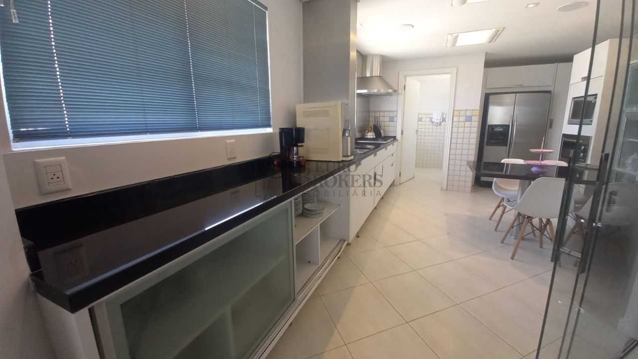 Apartamento à venda com 3 quartos, 194m² - Foto 33