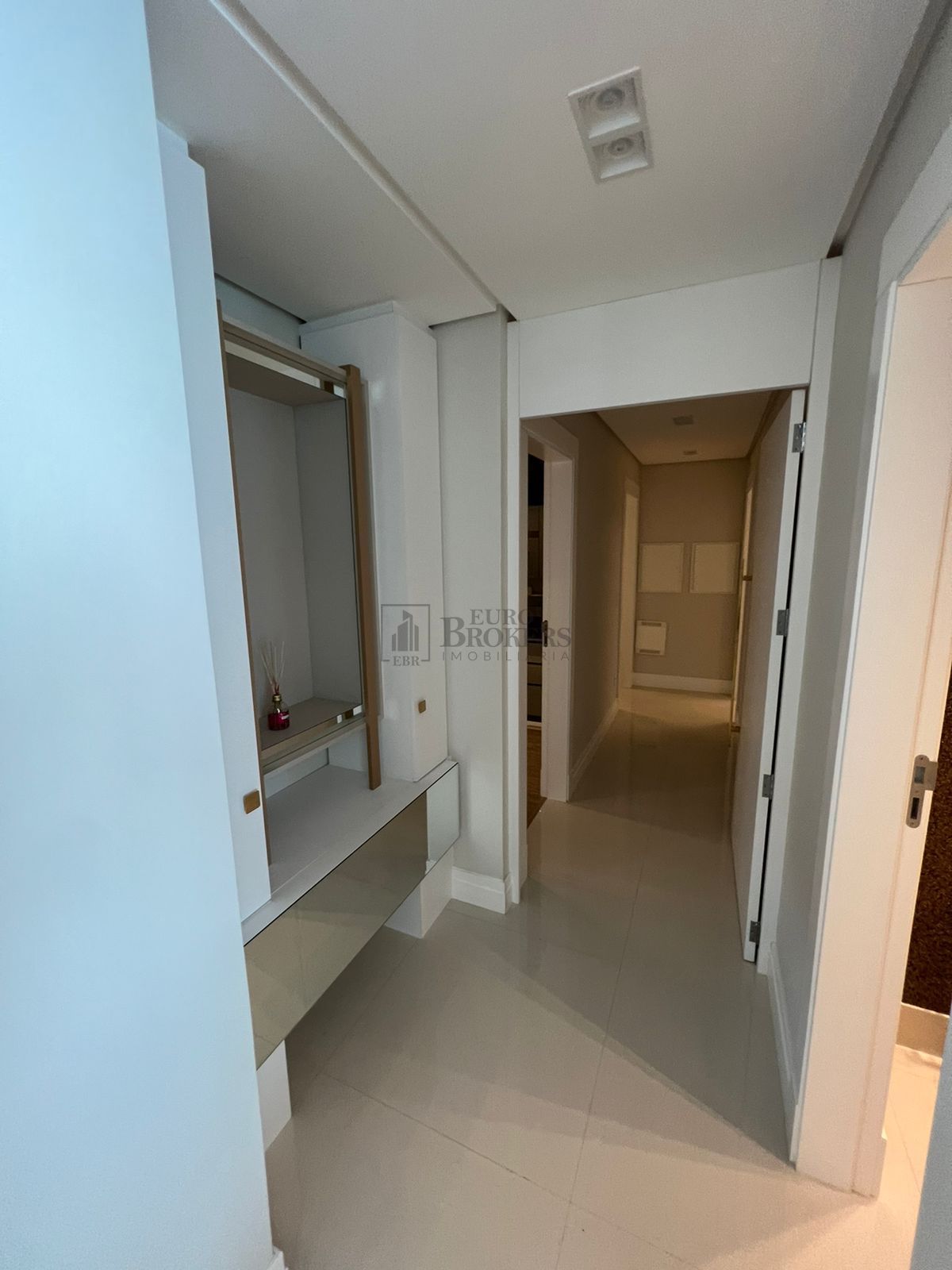 Apartamento à venda com 3 quartos, 139m² - Foto 11