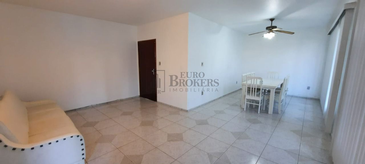 Casa à venda com 4 quartos, 260m² - Foto 8