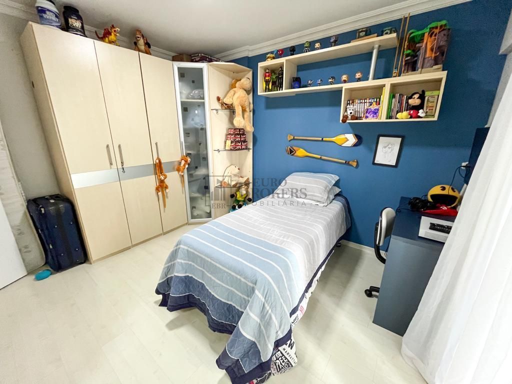 Apartamento à venda com 3 quartos, 185m² - Foto 19