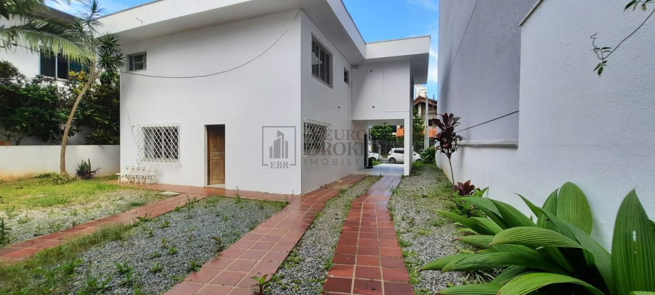 Casa à venda com 4 quartos, 260m² - Foto 39