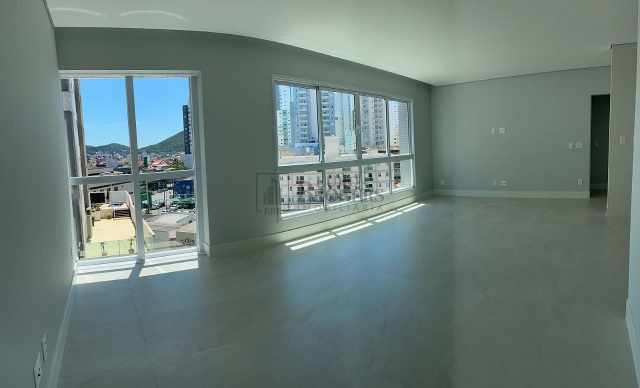 Apartamento  venda  no Centro - Balnerio Cambori, SC. Imveis