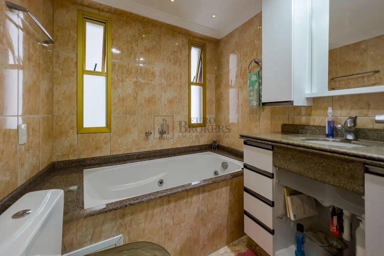 Apartamento à venda com 3 quartos, 157m² - Foto 13