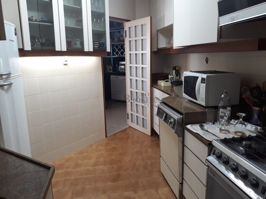 Apartamento à venda com 3 quartos, 177m² - Foto 13