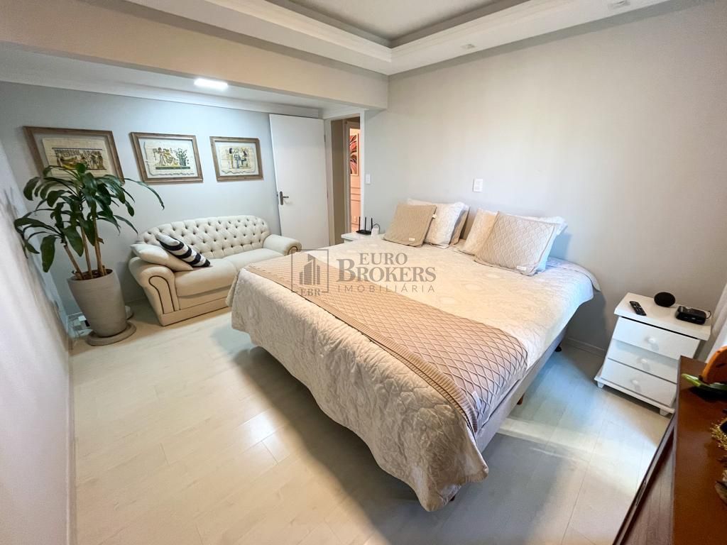 Apartamento à venda com 3 quartos, 185m² - Foto 13