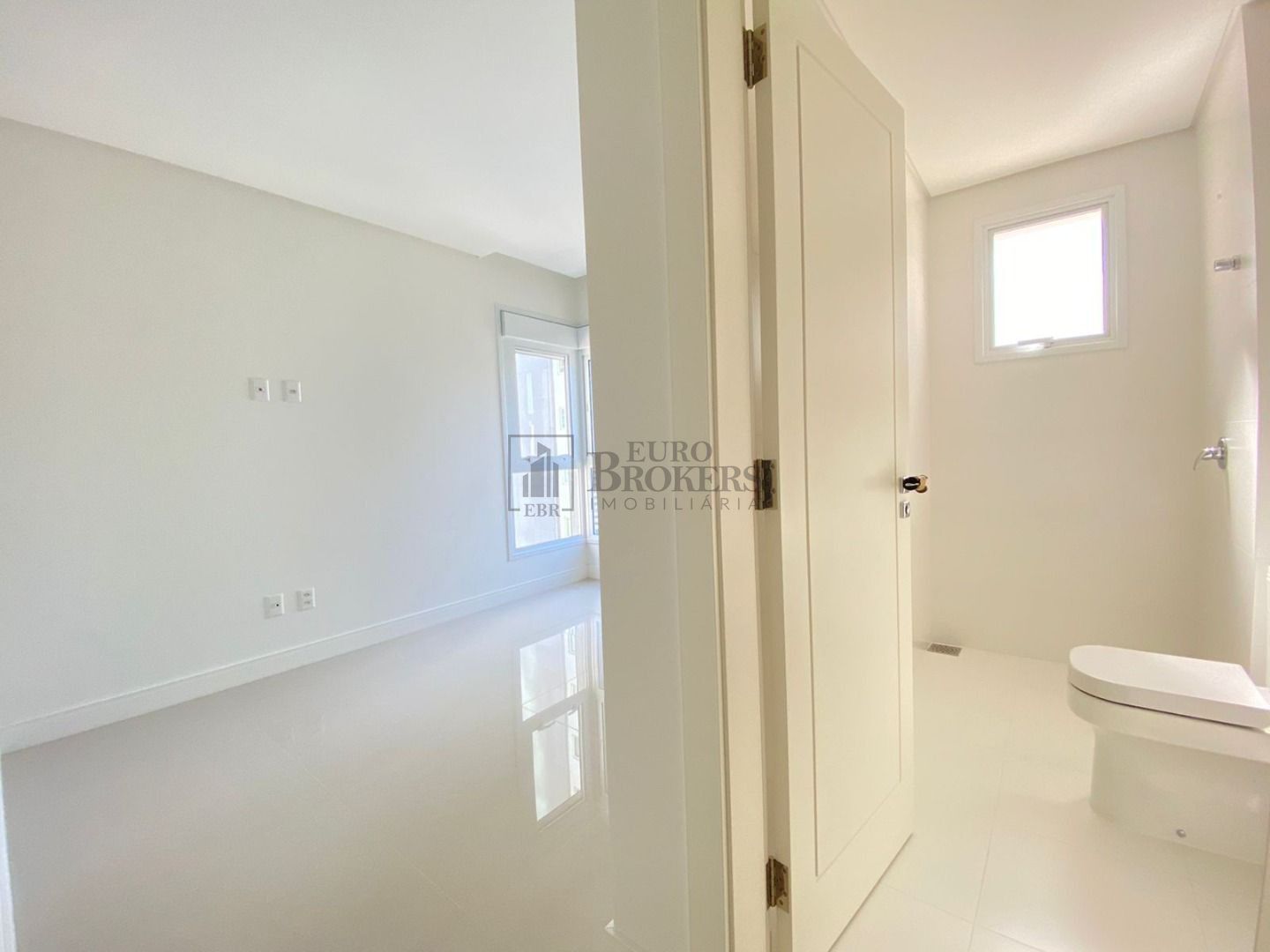 Apartamento à venda com 4 quartos, 144m² - Foto 6