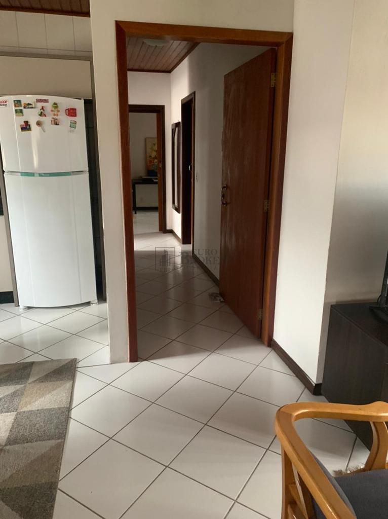 Casa à venda com 8 quartos, 280m² - Foto 15