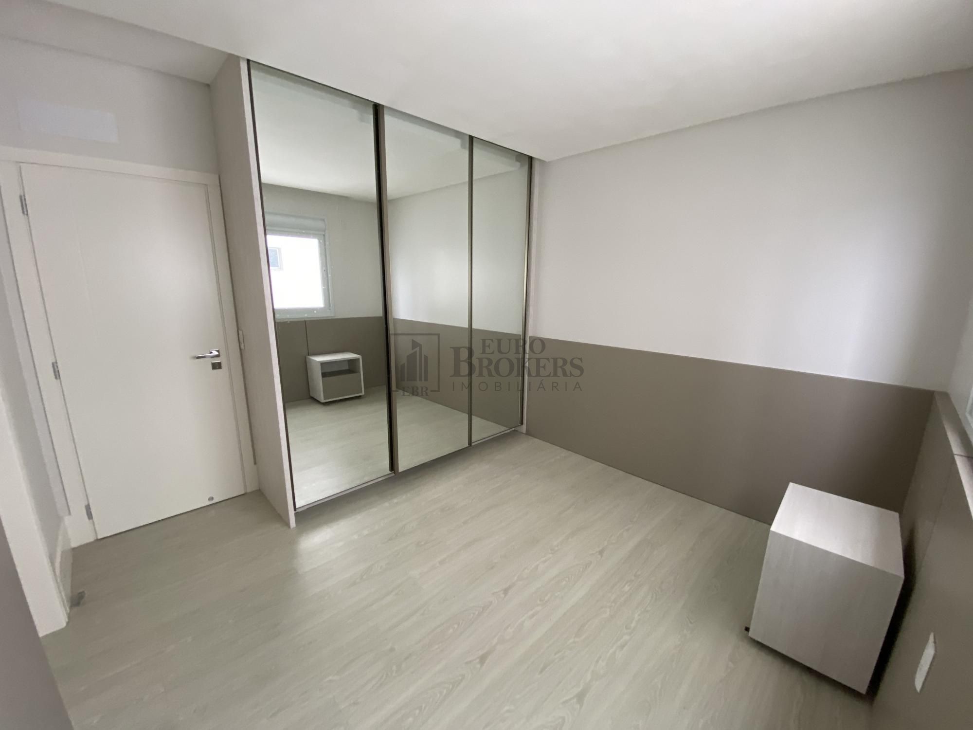 Apartamento para alugar com 5 quartos, 237m² - Foto 23