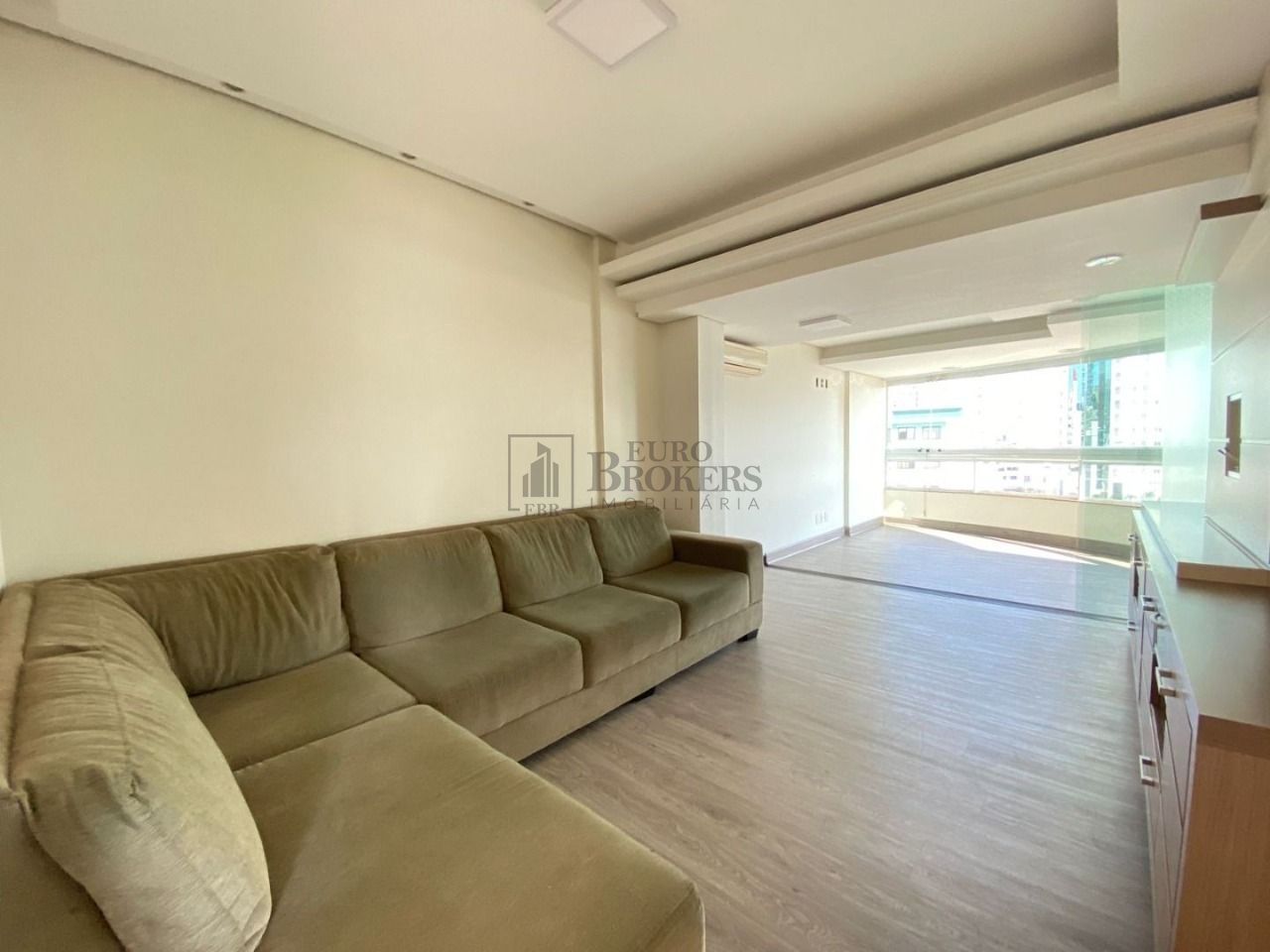 Apartamento  venda  no Centro - Balnerio Cambori, SC. Imveis