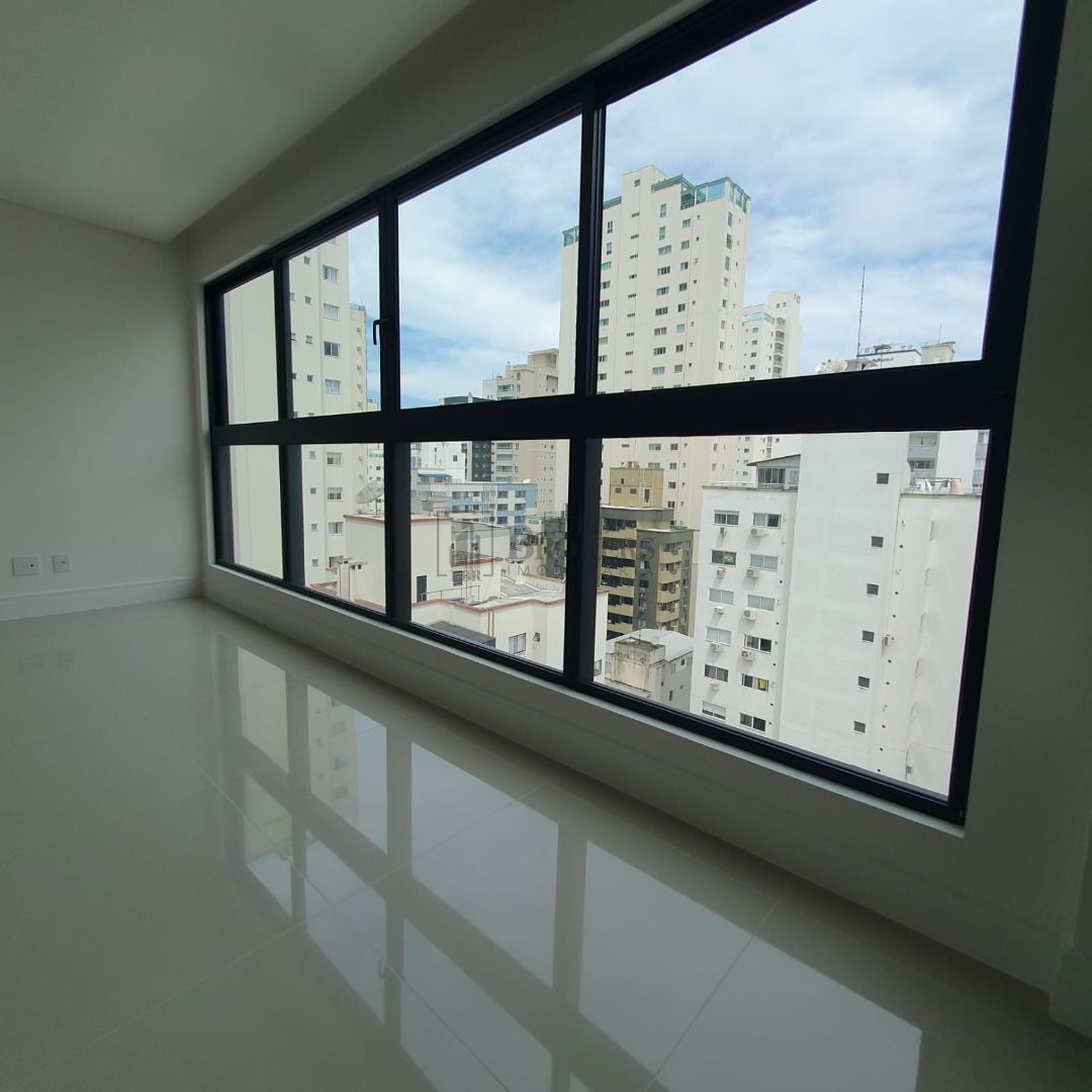 Apartamento  venda  no Centro - Balnerio Cambori, SC. Imveis