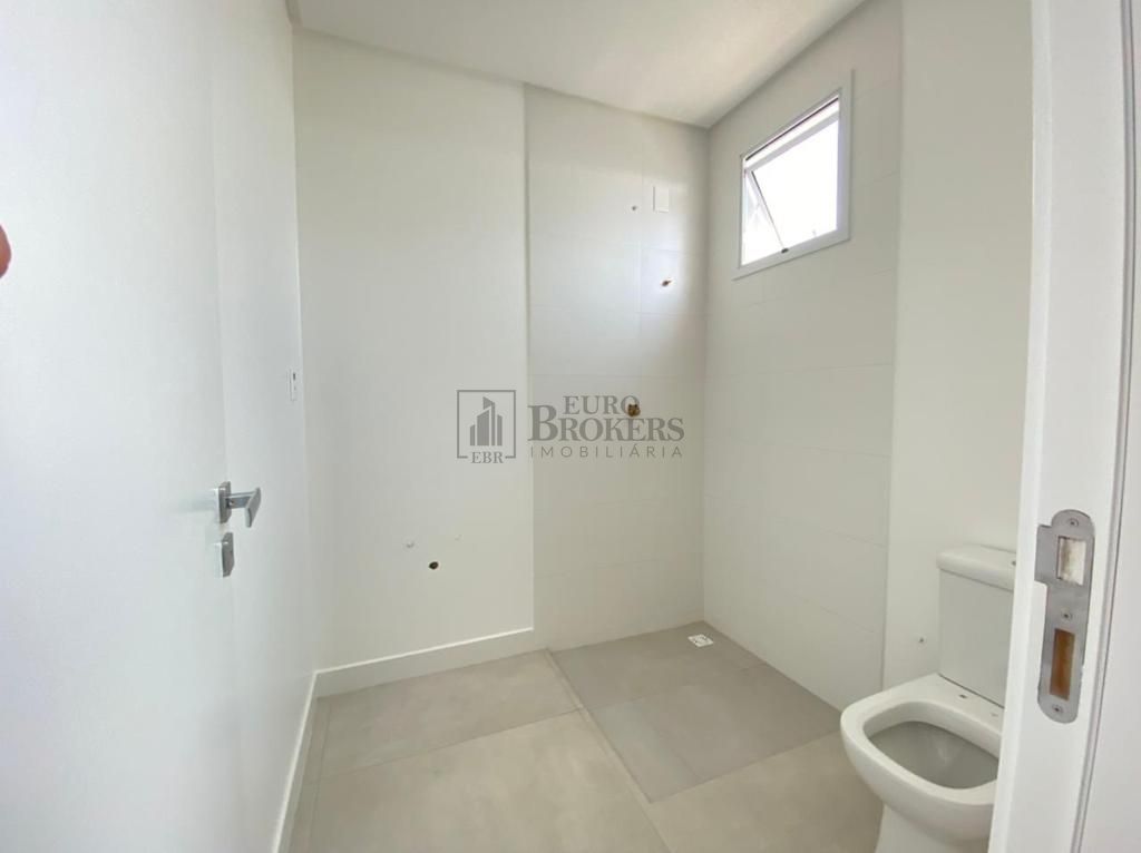 Apartamento à venda com 3 quartos, 135m² - Foto 19