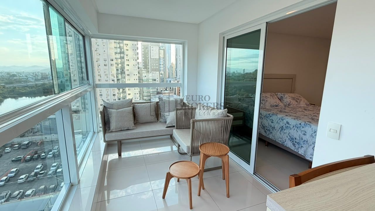 Apartamento, 3 quartos, 121 m² - Foto 2