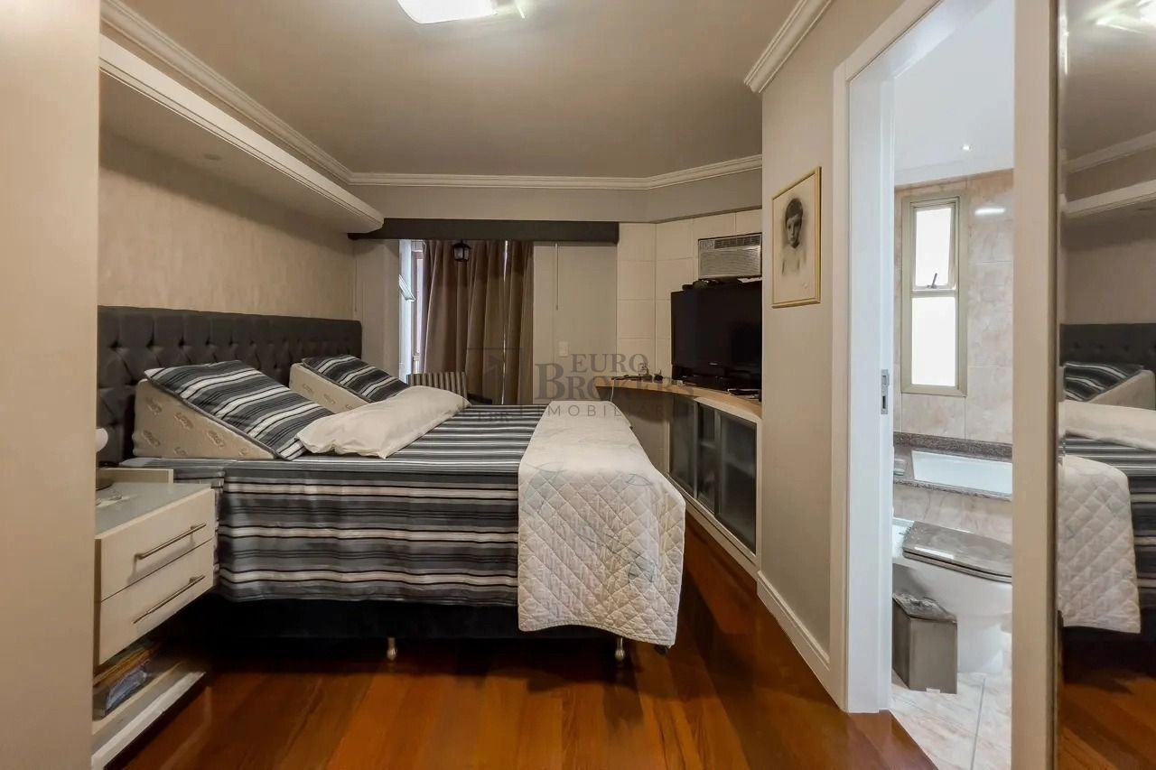 Apartamento à venda com 3 quartos, 157m² - Foto 7