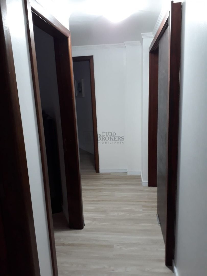 Apartamento à venda com 3 quartos, 136m² - Foto 6