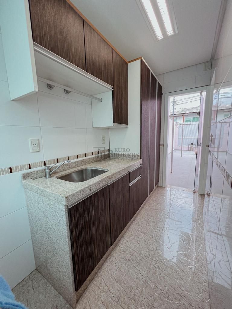 Casa à venda com 3 quartos, 203m² - Foto 18