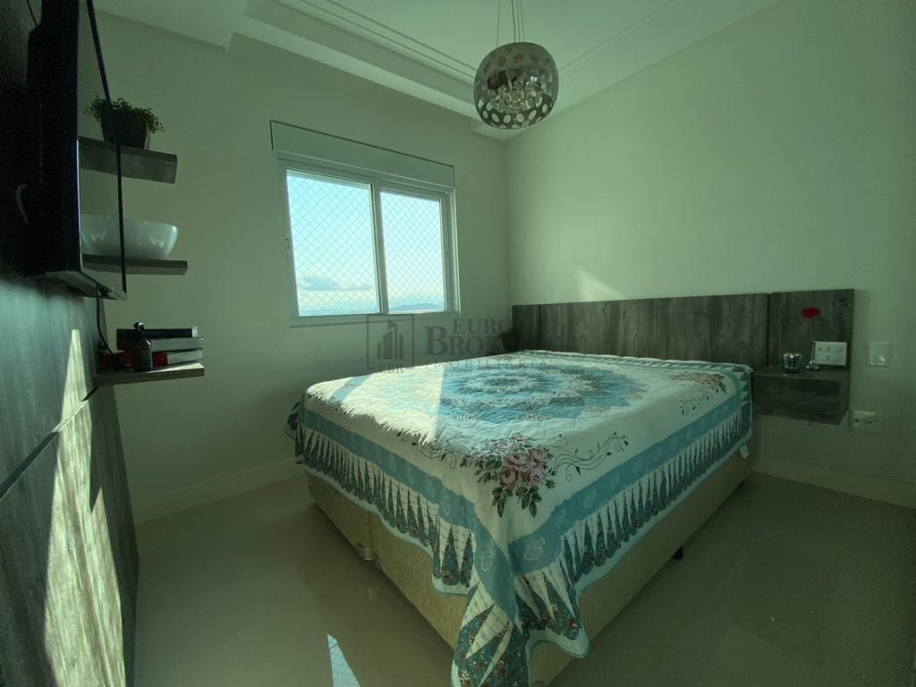 Apartamento à venda com 4 quartos, 180m² - Foto 15