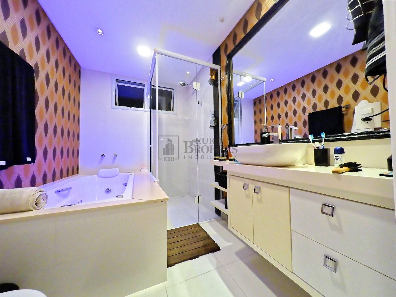 Apartamento à venda com 3 quartos, 158m² - Foto 18