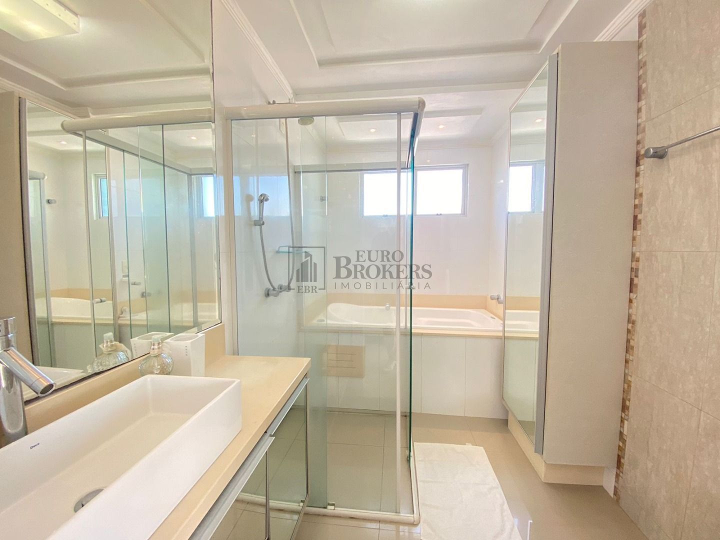 Apartamento, 4 quartos, 215 m² - Foto 11