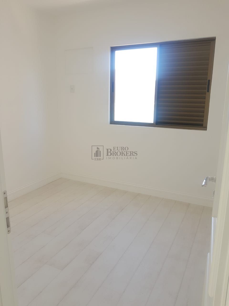 Apartamento à venda com 3 quartos, 110m² - Foto 11