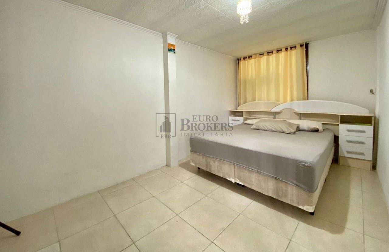 Casa à venda com 3 quartos, 500m² - Foto 15