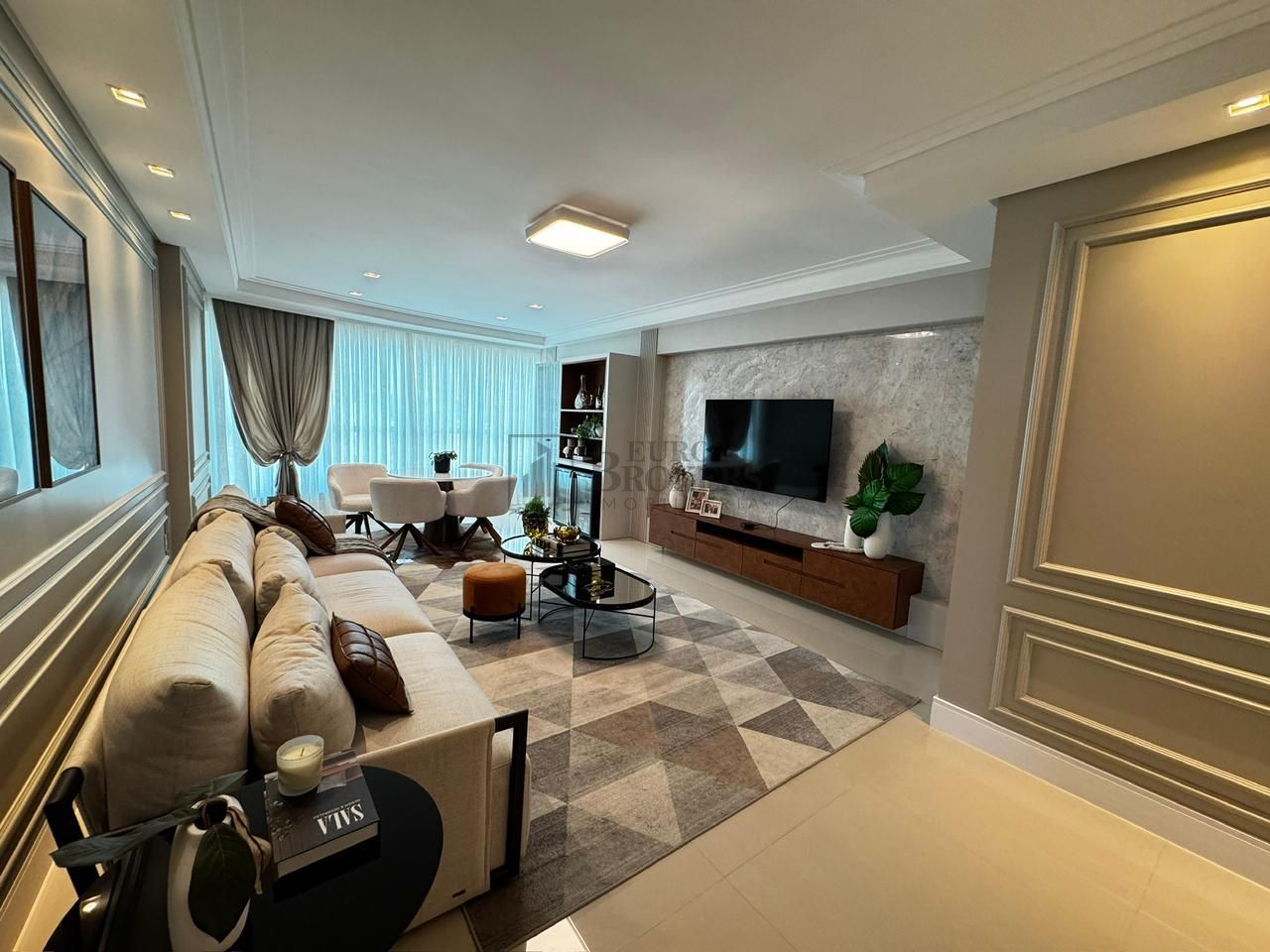 Apartamento, 3 quartos, 142 m² - Foto 2