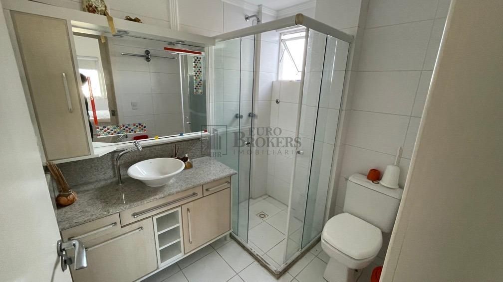 Apartamento à venda com 3 quartos, 134m² - Foto 17