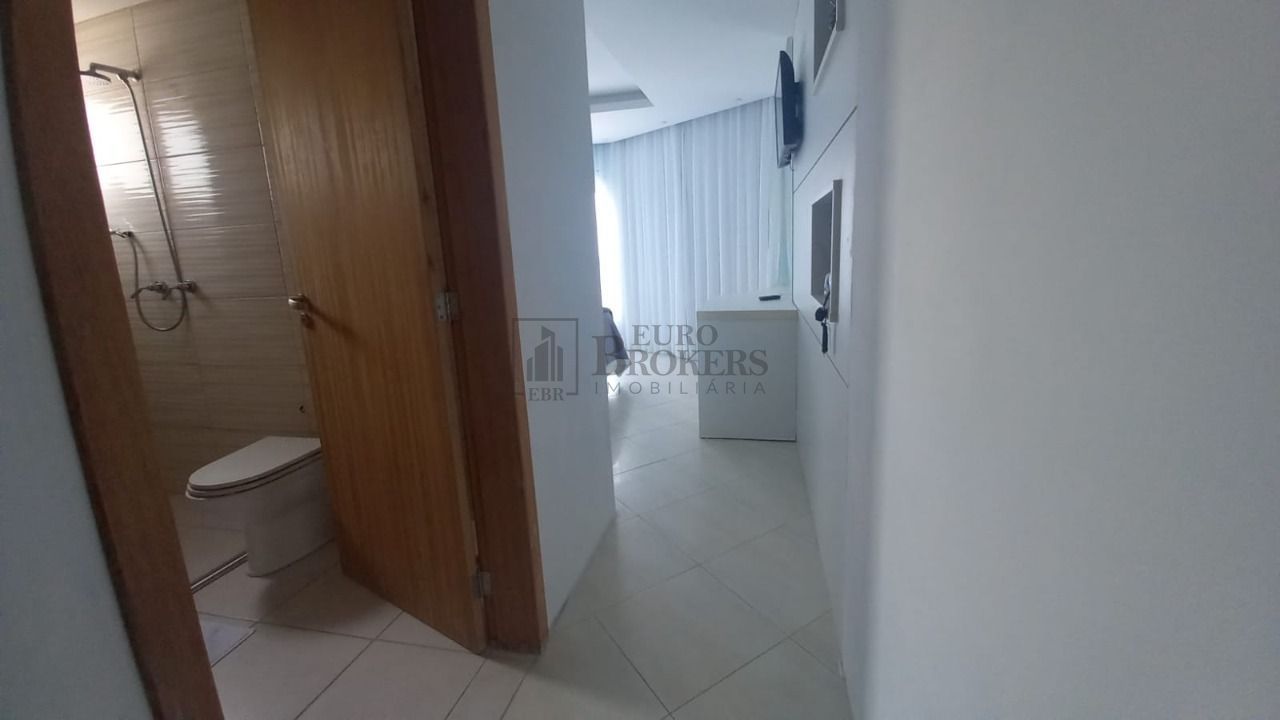 Apartamento à venda com 3 quartos, 194m² - Foto 22